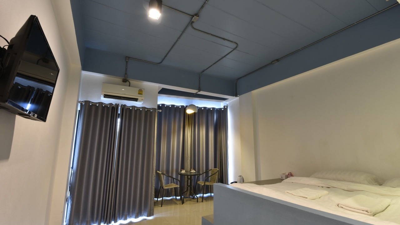 Photo of Bedroom in Khlong Thanon