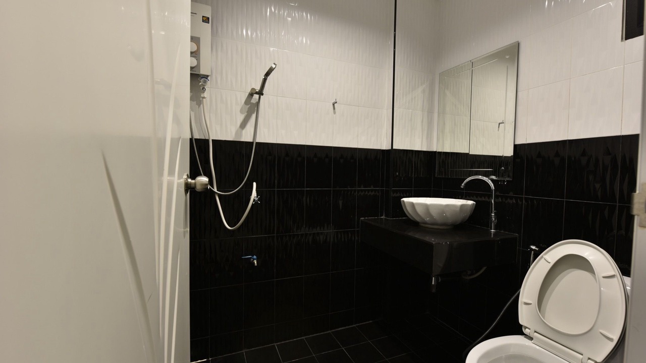 Photo of Bathroom in Khlong Thanon
