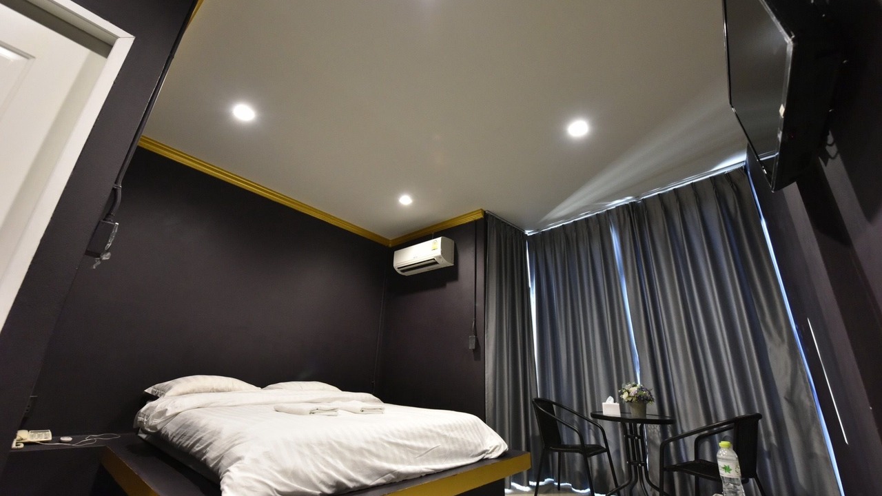 Photo of Bedroom in Khlong Thanon