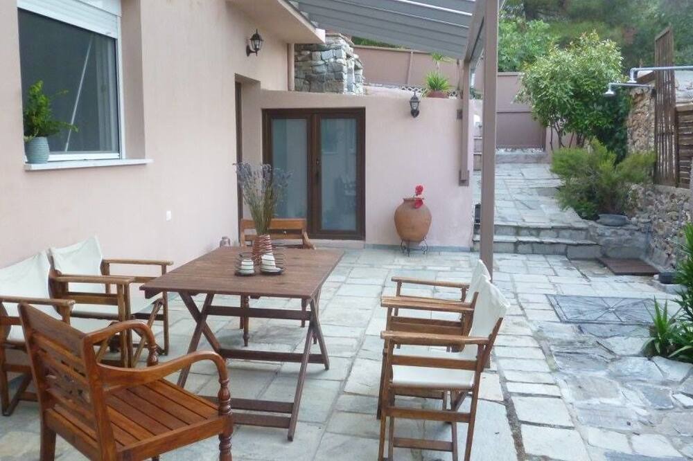 Photo of Patio Balcony in Palaio Tsifliki