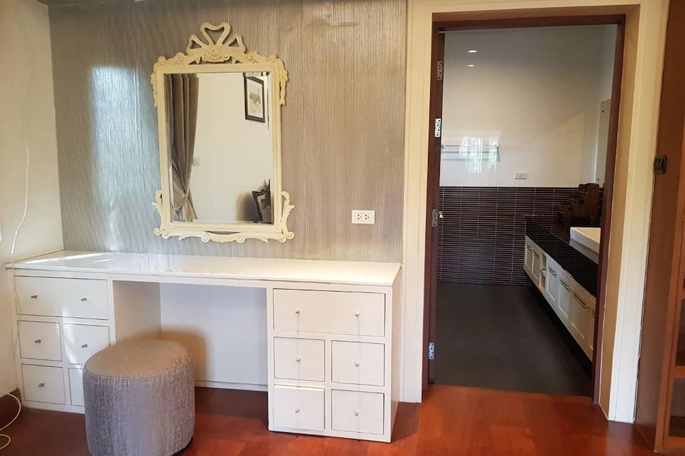 Photo of Bedroom in Hua Mak
