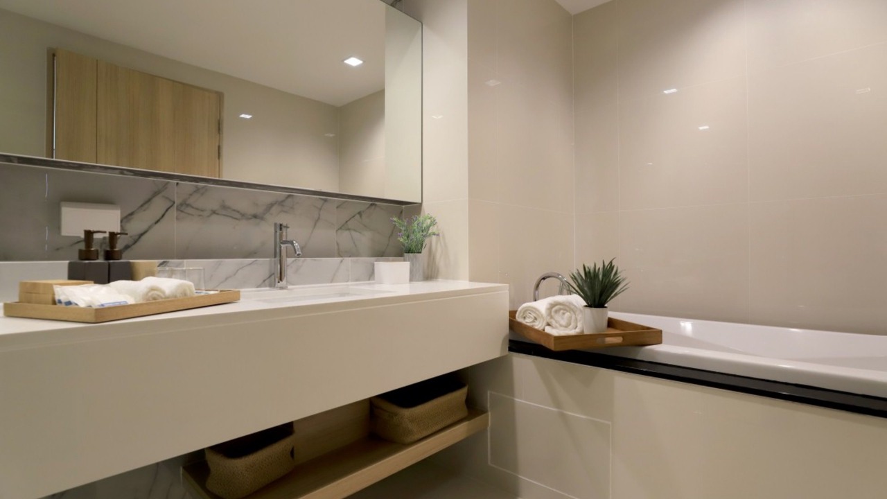 Photo of Bathroom in Huai Khwang