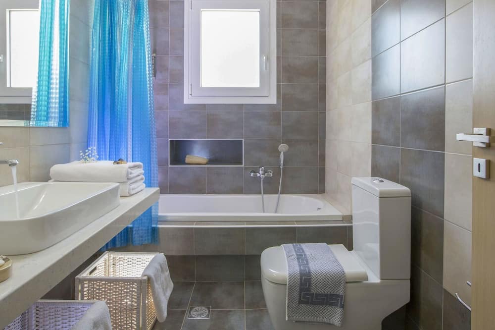 Photo of Bathroom in Agios Ioannis