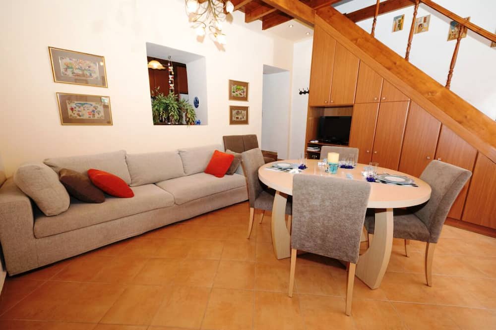 Photo of Livingroom in Karvelas