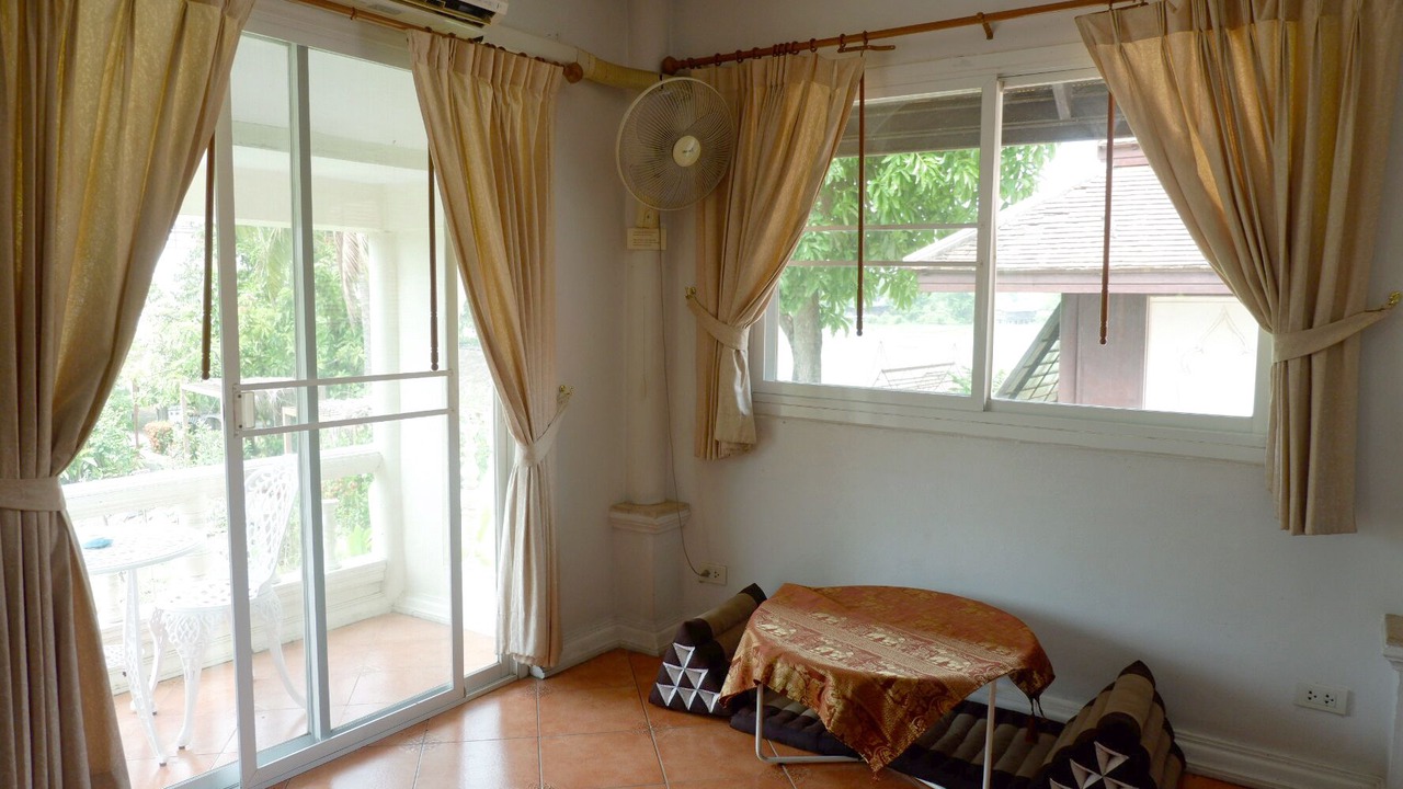 Photo of Bedroom in Bang Krasan
