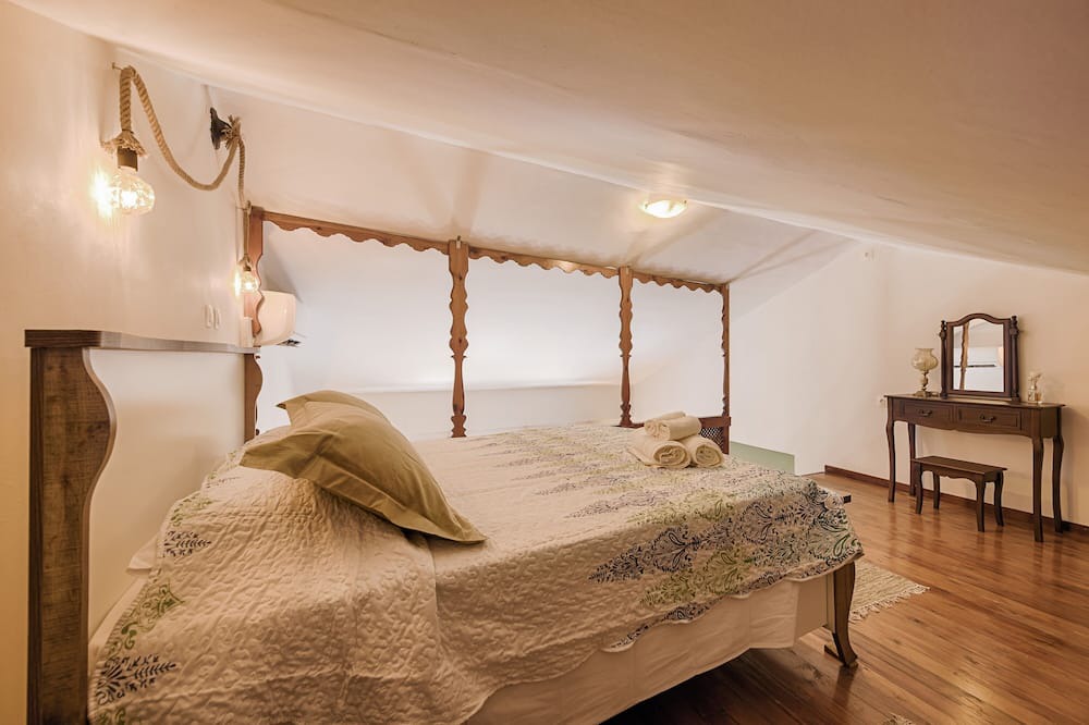 Photo of Bedroom in Symi