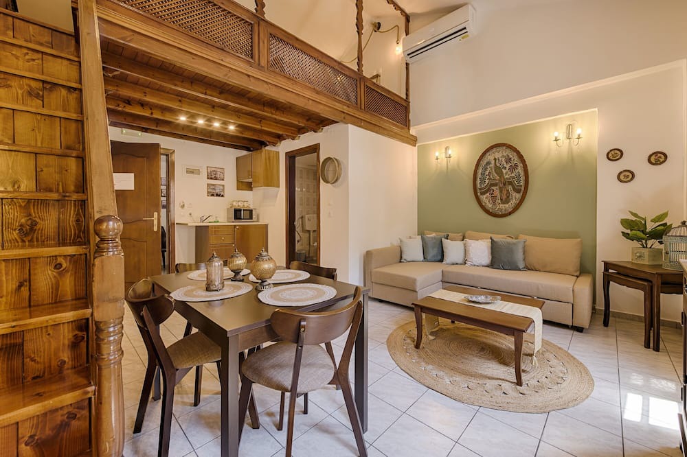 Photo of Livingroom in Symi