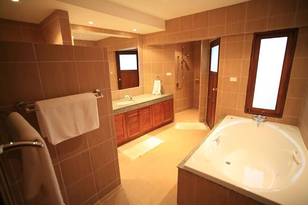 Photo of Bathroom in Kathu