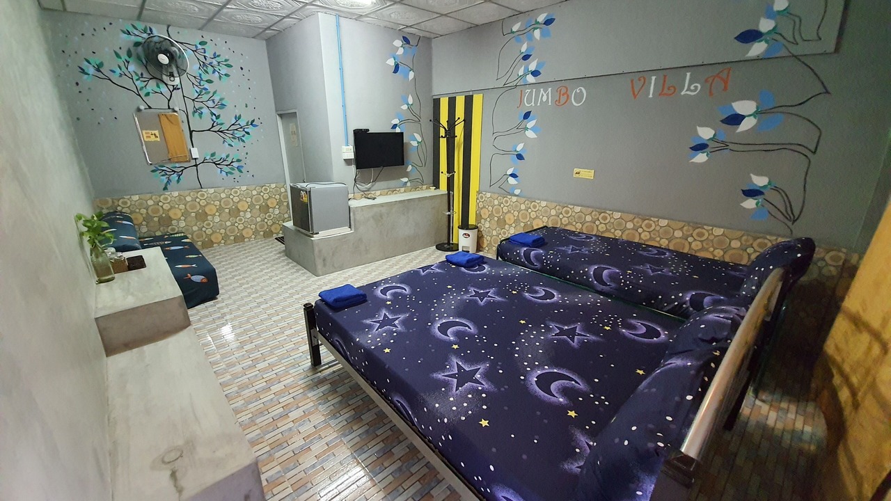 Photo of Bedroom in Wiset Chai Chan