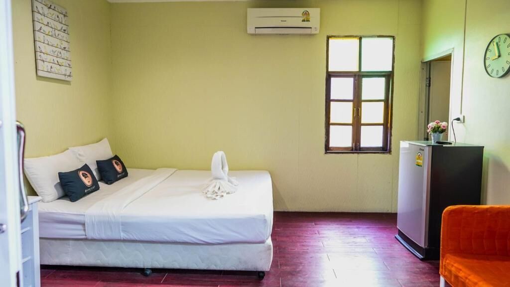 Photo of Bedroom in Amphawa