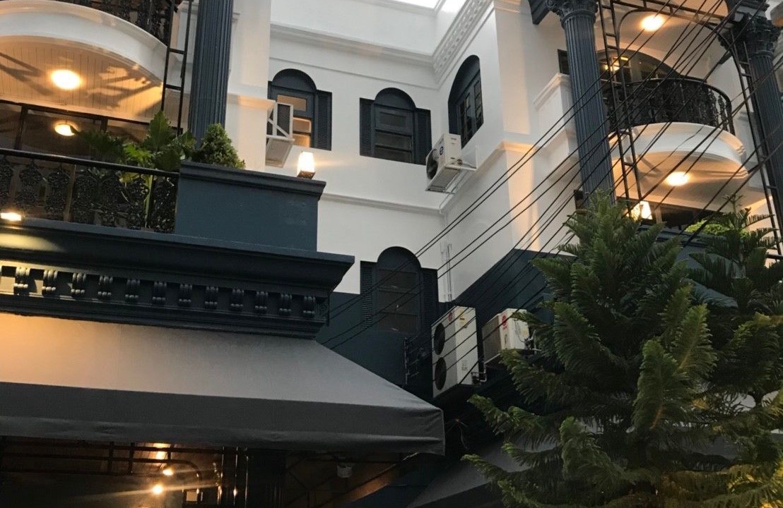 Photo of Outdoor in Samsen Nai