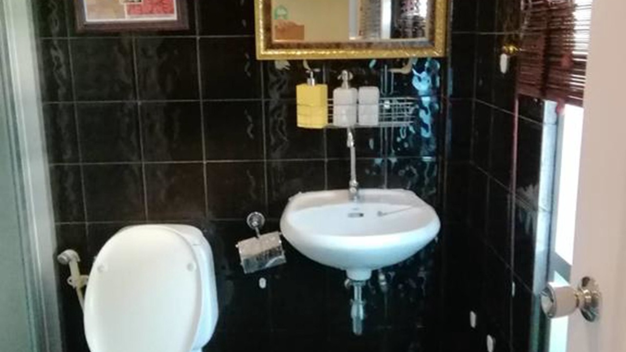 Photo of Bathroom in Wat Ket