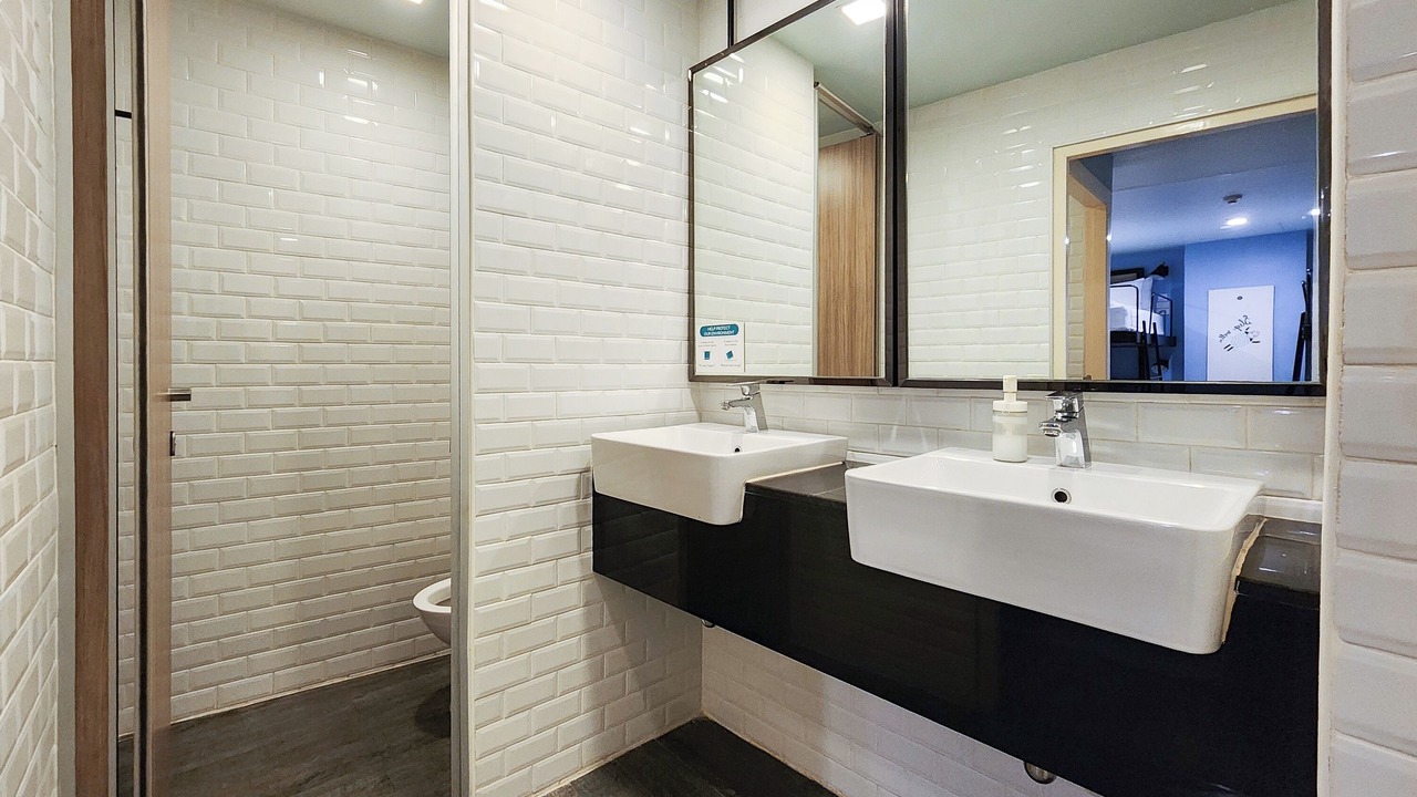 Photo of Bathroom in Si Phraya