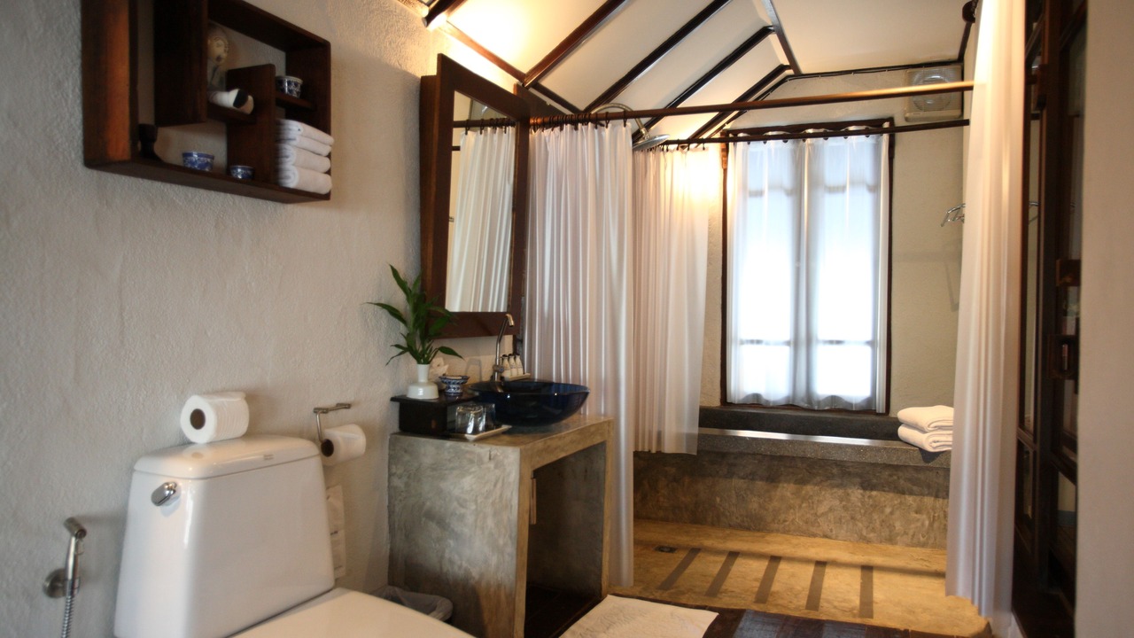 Photo of Bathroom in Thapae