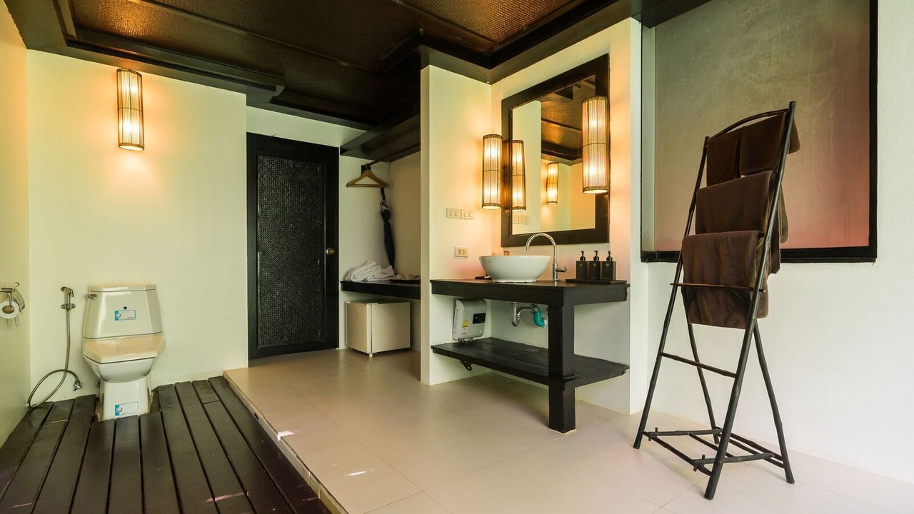 Photo of Bathroom in Ko Kradan