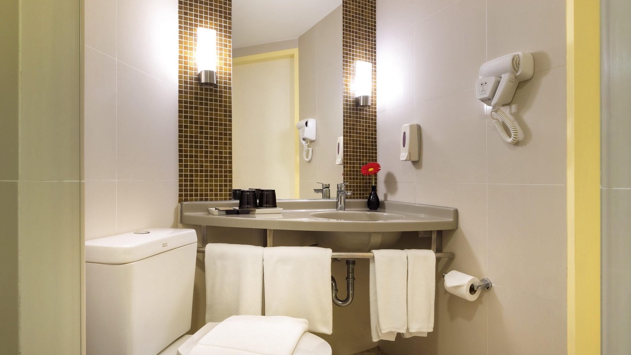 Photo of Bedroom in Thung Maha Mek