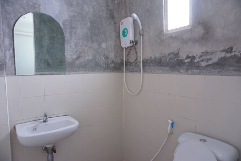 Photo of Bathroom in Si Sunthon