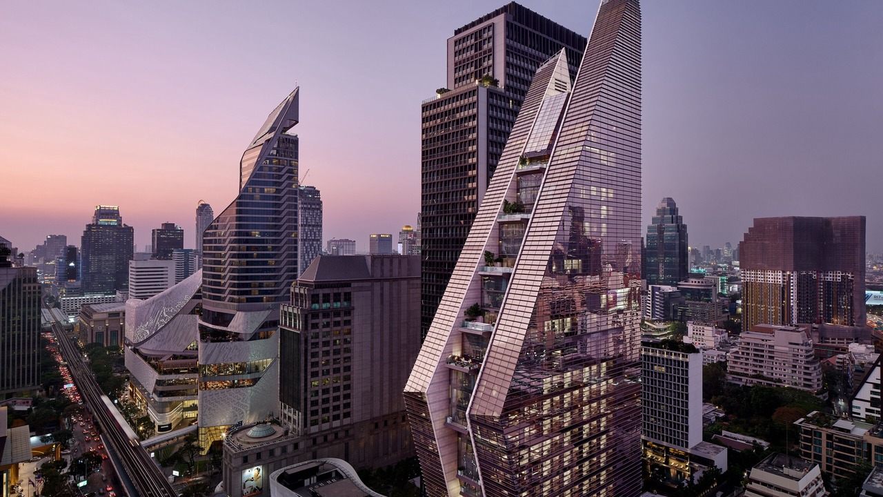 Photo of Buildings in Ploenchit