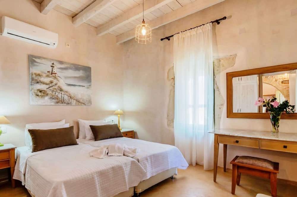 Photo of Bedroom in Kastellos