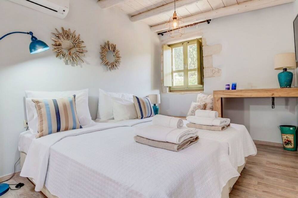 Photo of Bedroom in Kastellos