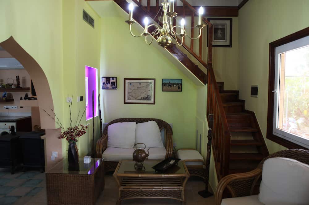Photo of Livingroom in Pera Chorio
