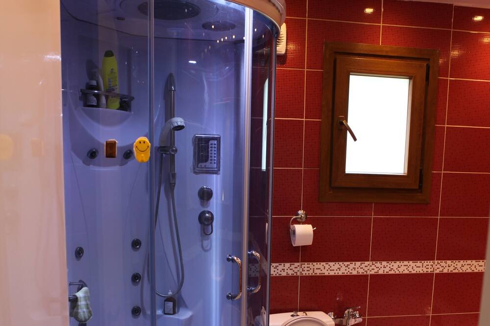 Photo of Bathroom in Pera Chorio