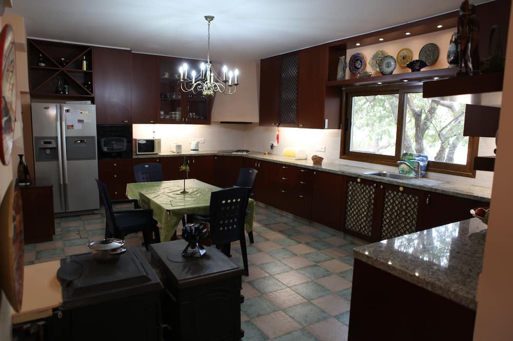 Photo of Kitchen in Pera Chorio