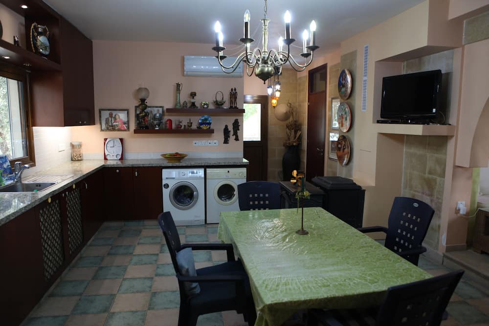 Photo of Kitchen in Pera Chorio
