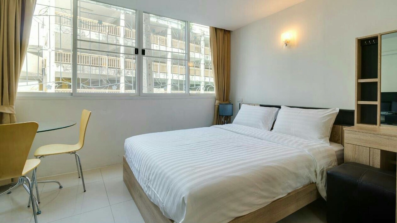 Photo of Bedroom in Embassy District
