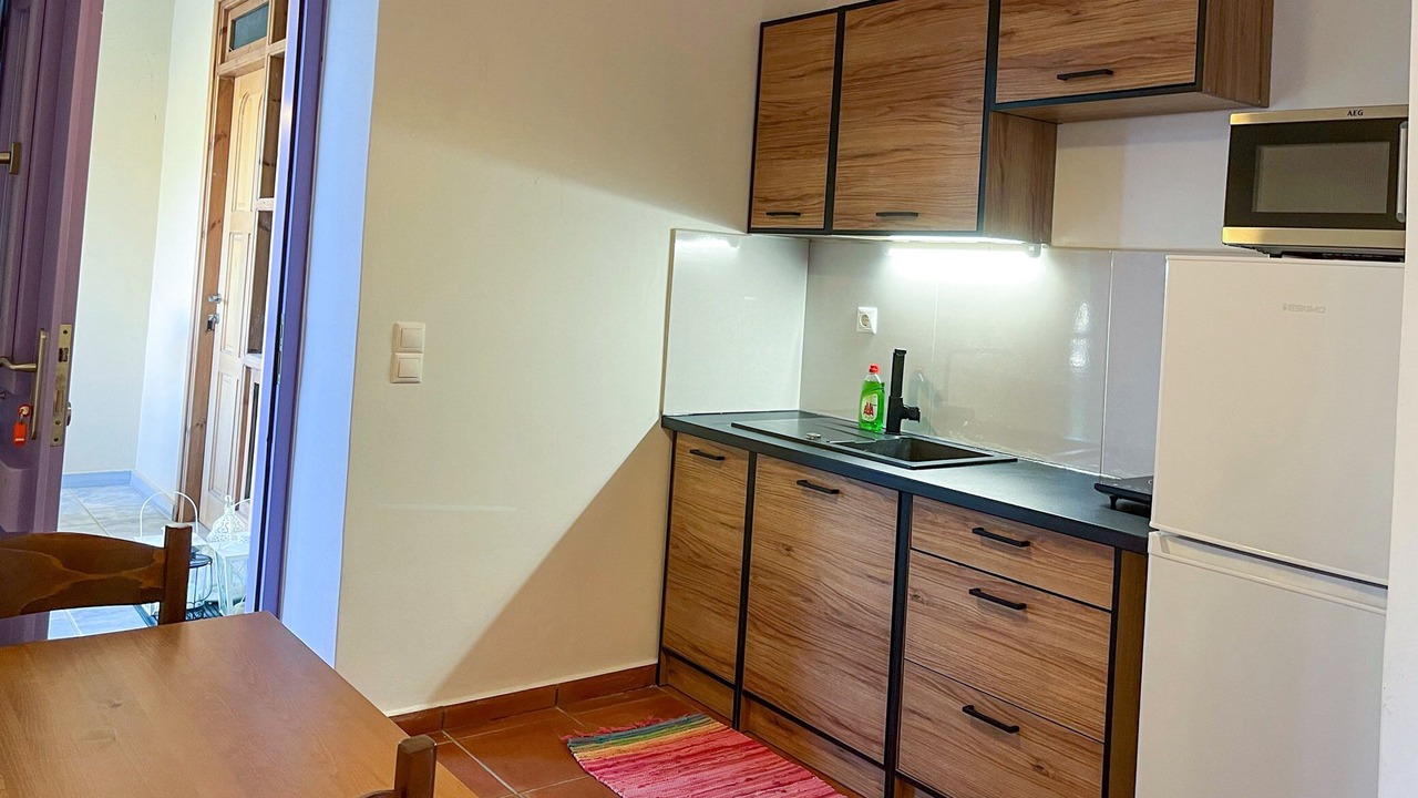 Photo of Kitchen in East Mani