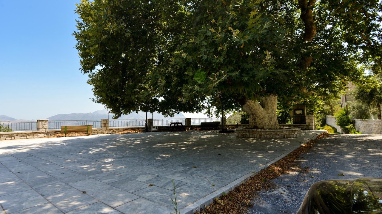 Photo of Outdoor in East Mani
