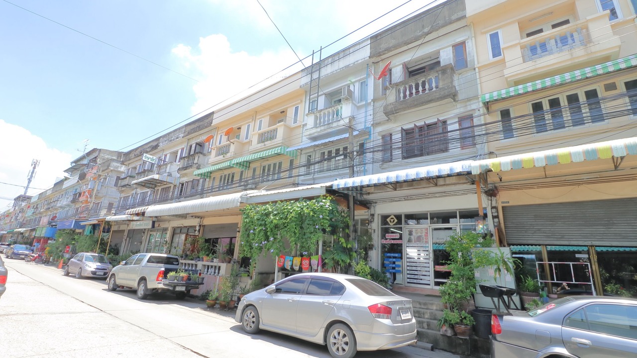 Photo of Outdoor in Racha Thewa