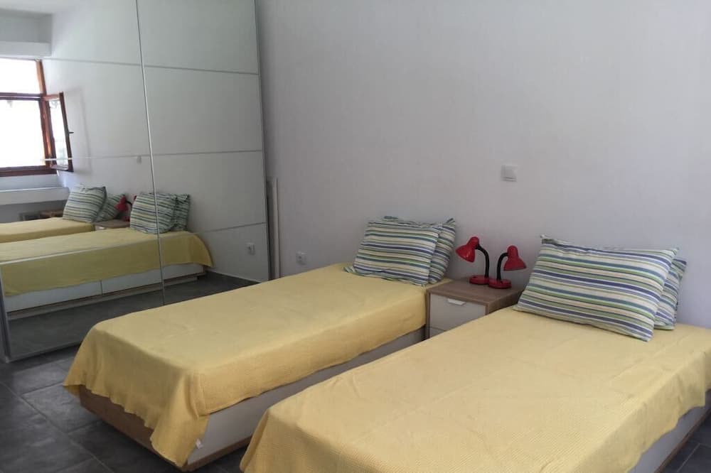 Photo of Bedroom in Plepi