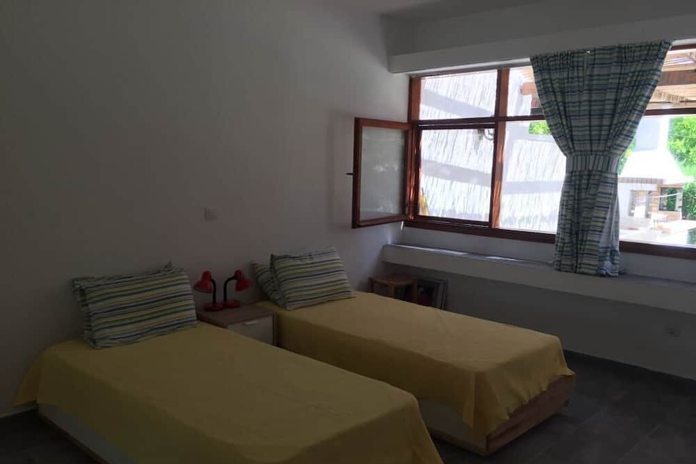 Photo of Bedroom in Plepi