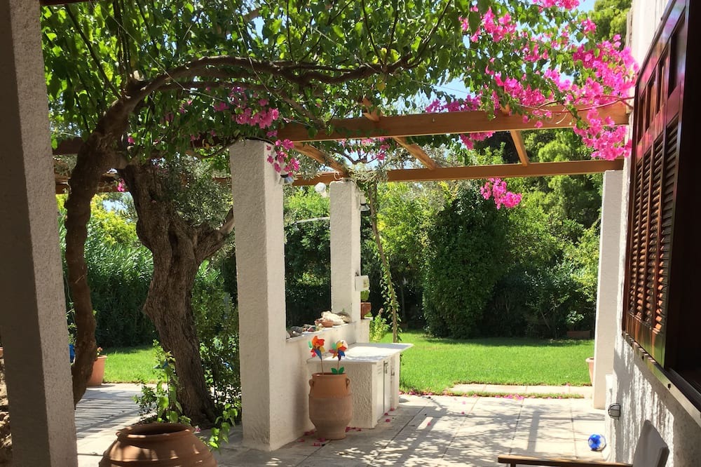 Photo of Patio Balcony in Plepi