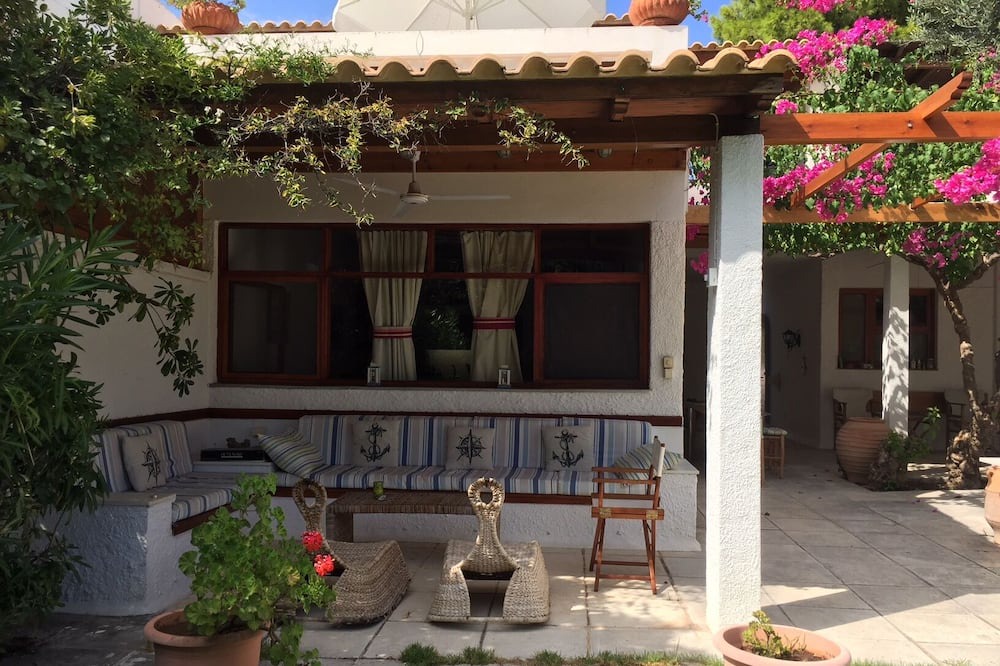 Photo of Outdoor in Plepi