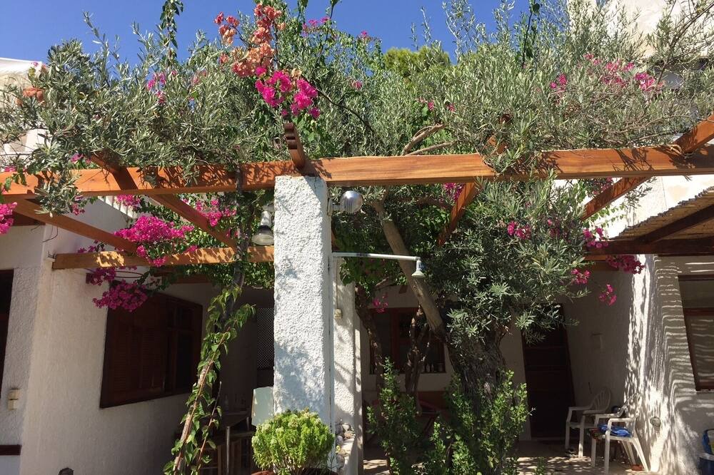 Photo of Outdoor in Plepi