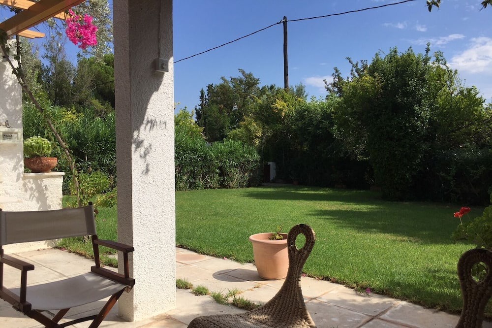 Photo of Outdoor in Plepi