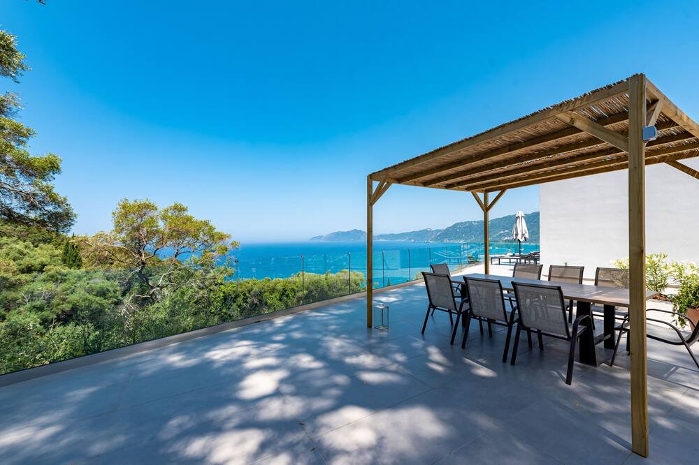 Photo of Patio Balcony in Pentati