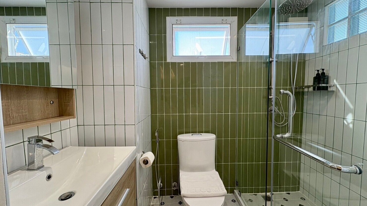 Photo of Bathroom in Bang Lamphu Lang