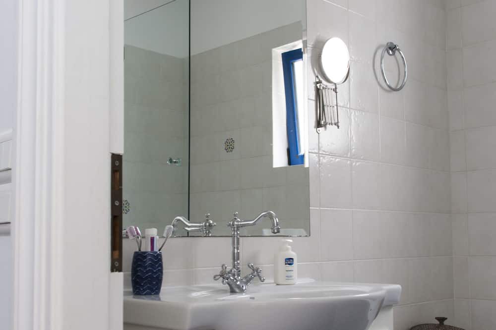 Photo of Bathroom in Oxilithos