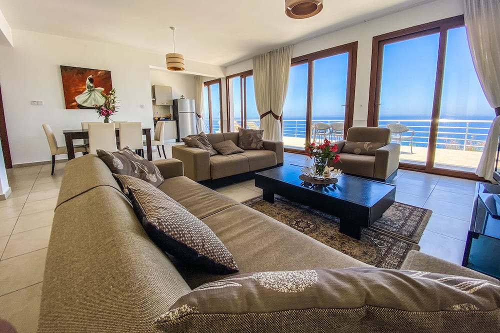 Photo of Livingroom in Esentepe