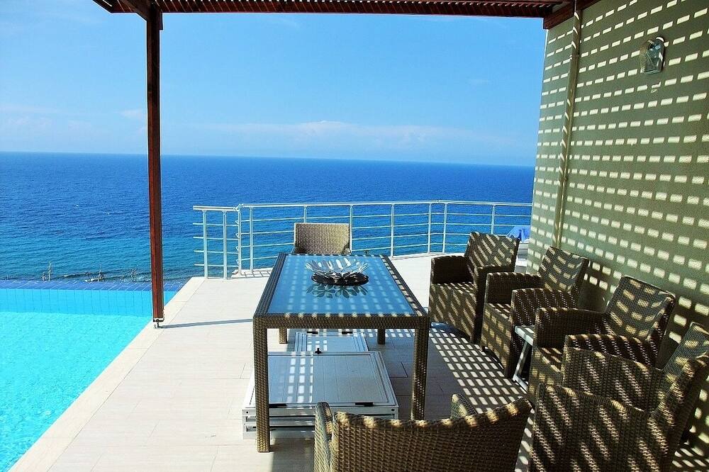 Photo of Patio Balcony in Esentepe
