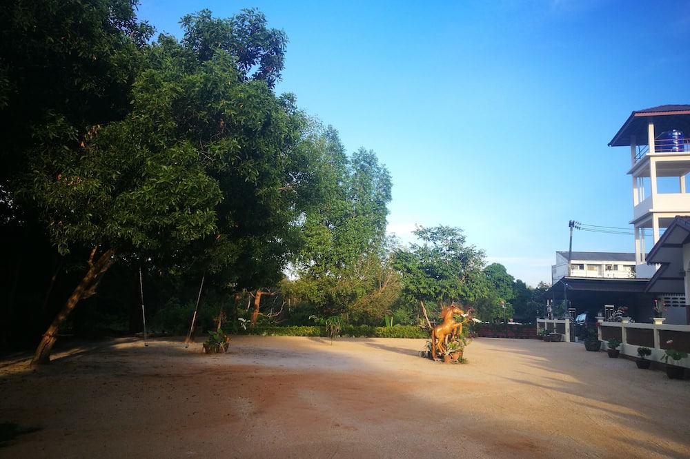 Photo of Others in Lipa Noi