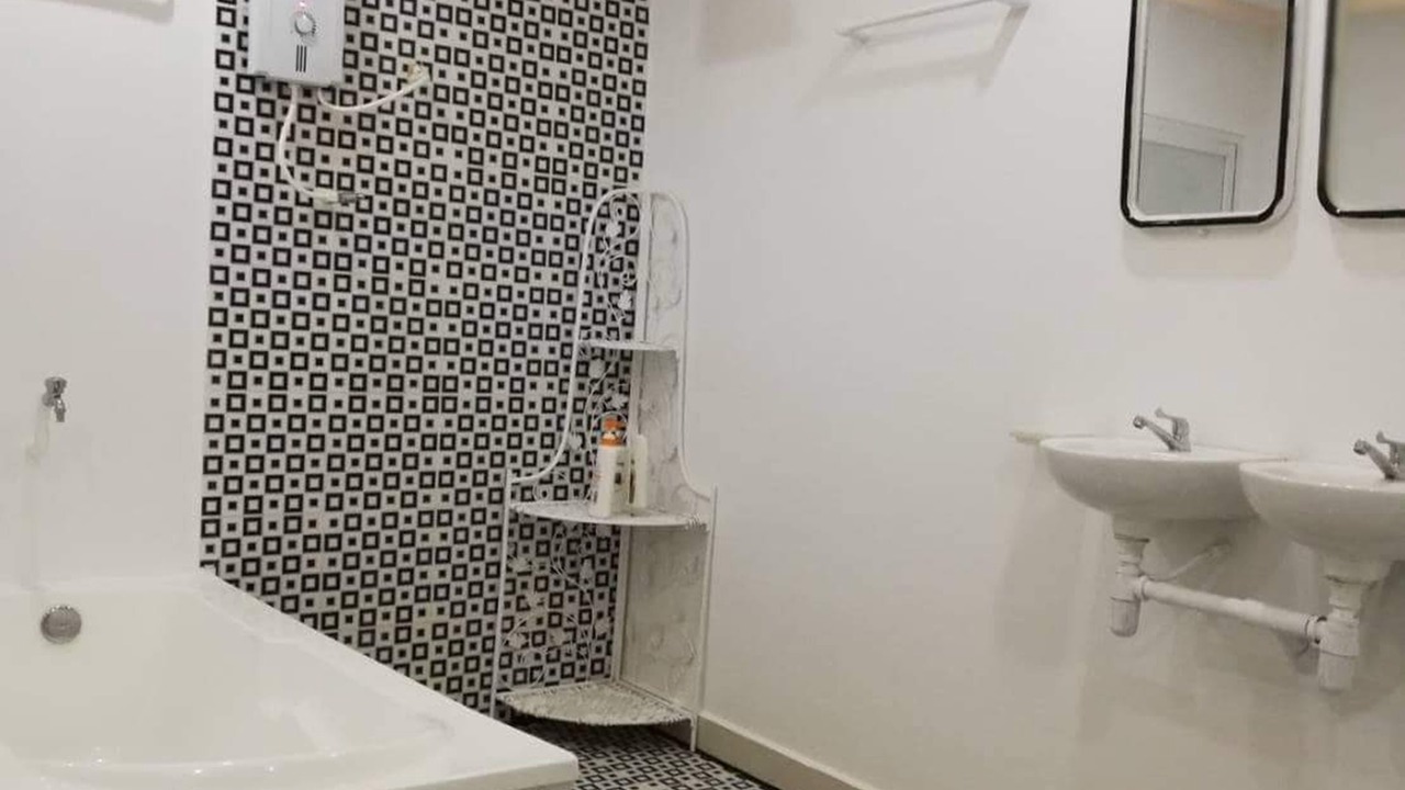 Photo of Bathroom in Sangkat Sla Kram