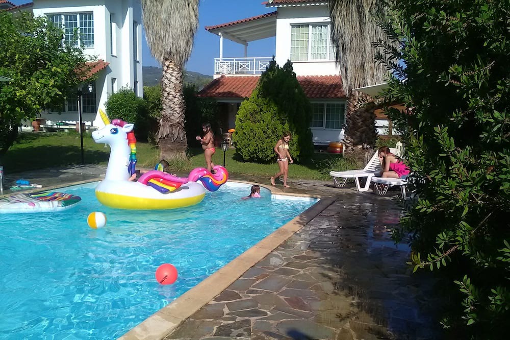 Photo of Outdoor in Neos Erineos