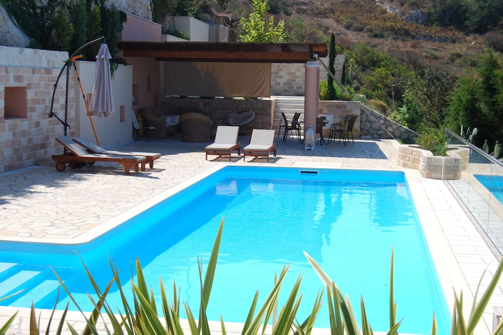 Photo of Outdoor in Paliki