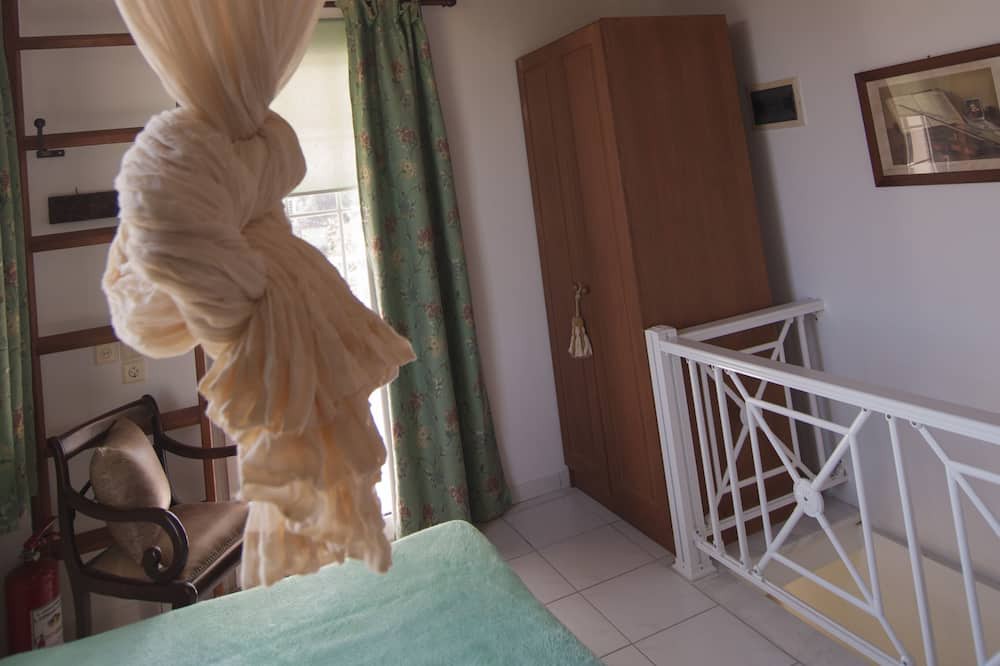 Photo of Bedroom in Neos Erineos