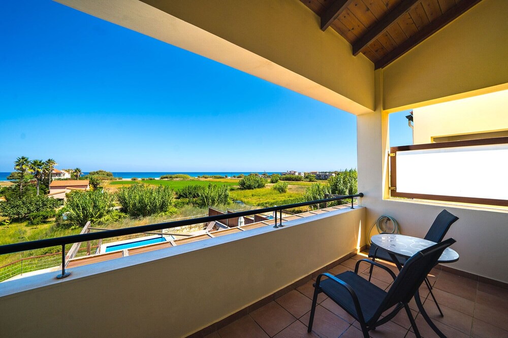 Photo of Patio Balcony in Kamisiana