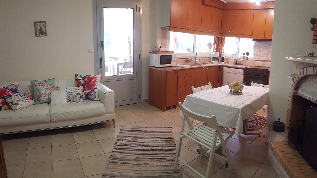 Photo of Kitchen in Psathopirgos